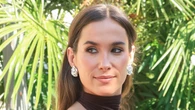 María Pombo tiene claro cuál es el vestido comodín del verano: largo, minimalista y de Massimo Dutti