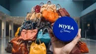 ¿Sabías que la crema Nivea de lata azul puede revivir tus bolsos?