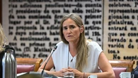 Aagesen defiende que ha usado medios "extraordinarios y excepcionales" para combatir los incendios y pide "rigor técnico"