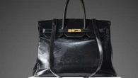 Jane Birkin y su Birkin: el bolso que se volvió leyenda regresa a escena