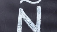 No es una tilde: así se llama la rayita de la letra ñ y este es su origen