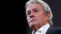 La familia de Alain Delon se niega a sacrificarán a su perro para enterrarle con él