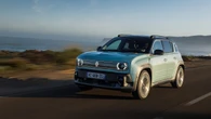 Al volante del renacido Renault 4