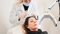 El cabello también envejece: ¿por qué cuidamos la piel y olvidamos el pelo?