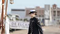 El significativo detalle del uniforme de la Princesa Leonor para empezar su travesía a bordo de Elcano