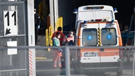 Una madre lanza el carrito de su hija de dos años contra un camión de mudanzas en Italia