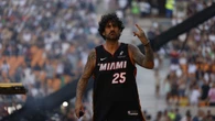 Así fue el emotivo homenaje de Melendi a Cazorla y Fernando Alonso en la Velada del Año