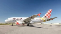 Tragedia en Bérgamo: un hombre muere al ser succionado por el motor de un avión con destino a Asturias