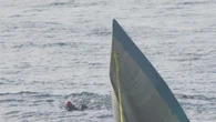 Los narcos queman un velero con cocaína en Tenerife al ser interceptados por Aduanas