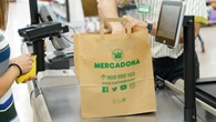Adiós a las huellas con este producto de Mercadona: el truco viral que dejará tus cristales impolutos