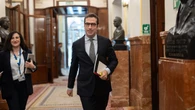 Un abogado lleva al Gobierno ante la Justicia por la consulta pública de BBVA: los cuatro argumentos legales que da