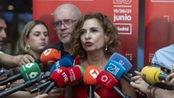 El Gobierno asume su debilidad: Montero dice que la reducción de jornada se aprobará a la "segunda o la tercera" y Cuerpo ya reconoce un pago parcial de fondos europeos