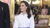 La Reina Letizia se vuelve a vestir de largo en este inicio de 2025 con un look muy royal para una mañana en el Palacio Real