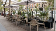 “Desayuna en 20 minutos o paga 6 euros”: el cartel que convierte sentarse en un lujo y culpa al cliente por perder tiempo