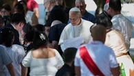 El Papa almuerza con pobres y migrantes durante sus vacaciones en Castel Gandolfo