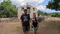 Sandra y José dejaron la ciudad para criar a sus cuatro hijos en el bosque: “Nos dimos cuenta de que no necesitábamos tanto; los niños no tienen tres pares de zapatos”