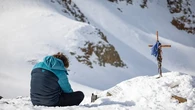 'La Sociedad de la Nieve' se expande en Netflix con una docuserie que reúne a los supervivientes de Los Andes y a J.A. Bayona