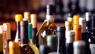 Demuestran que compraba chupitos con la tarjeta de la empresa y destrozó un vehículo con disolvente, pero la Justicia declaró improcedente su despido