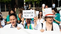 Los médicos vuelven a pedir la cabeza de la ministra: "Mónica, vete ya"