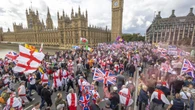 La derecha nacionalista británica saca músculo en Londres con una manifestación de 110.000 personas este sábado