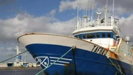 Cinco personas desaparecidas tras el hundimiento de un barco gallego-mauritano al ser abordado por un pesquero de 105 metros