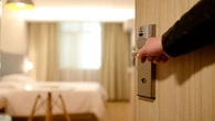 Las 3 cosas que debes evitar al llegar a un hotel: muy poca gente se da cuenta