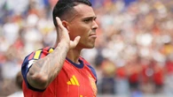 Pedro Porro, futbolista: "Me tuve que criar con mis abuelos. El mayor orgullo es cuando me dan un abrazo"