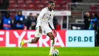 El jugador de Inglaterra que le ha negado el saludo a Thomas Partey por sus numerosos cargos de violación y de agresión sexual: “Mi religión me guía, por eso no le di la mano”