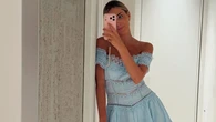 Alice Campello confirma el color del verano con un vestido ibicenco de Charo Ruiz