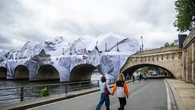 Abre 'La caverna' sobre el río Sena tras diez días en manos de la climatología