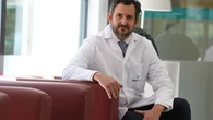 Dr. José Luis Barbeito: «Ante dolor de espalda y hormigueo que va y viene, consulte al médico»