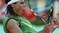 Se cumplen 21 años del primer punto de Nadal en Roland Garros: fue al saque y ya mostró el ritual que siempre le acompañó