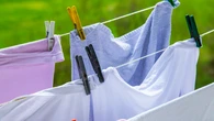 ¿Hay que tender la ropa dentro o fuera de casa durante una ola de calor? La respuesta sorprende