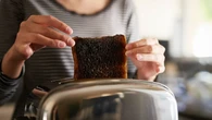 ¿Es malo comer pan tostado o quemado? Esto es lo que advierten los expertos
