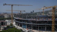 Muere un operario en el primer accidente mortal en las obras del nuevo Camp Nou