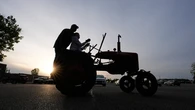 "Te roban hasta los árboles”: La Asamblea Nacional francesa declara la guerra a los robos en el campo tras las quejas de los granjeros del país
