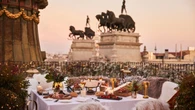 El Four Seasons Madrid se convierte en el epicentro del lujo navideño: así será su espectacular oferta festiva 2025