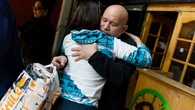 El cierre del consulado agrava la angustia de los venezolanos en Chile: "Estamos botados"