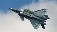 China crea una pintura que podría hacer a los aviones casi invisibles al radar