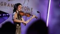 La violinista María Dueñas gana dos premios Gramophone, incluido artista joven del año