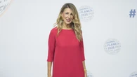 El look rojo de Yolanda Díaz en los Premios Planeta 2025 que confirma su amor por la moda española