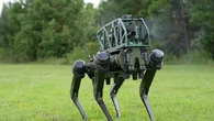 El nuevo perro robot de Estados Unidos no es nada simpático: es autónomo y puede atacarte con granadas explosivas