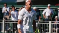 Davidovich llega a octavos de final de Wimbledon por primera vez en su carrera