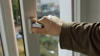 "La solución para tener una casa fresca en verano no es el aire acondicionado, sino cerrar las ventanas", según una arquitecta