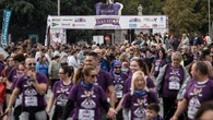 La carrera Perrotón reúne a cientos de corredores y mascotas para promover la adopción