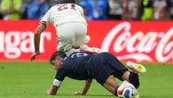 Oyarzabal y su “dedicatoria” del gol al cuarto árbitro en el España - Uruguay