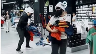 Los cachorros de Otegui roban camisetas de España en Bilbao, Vitoria y Pamplona para reivindicar la selección vasca