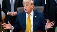 Trump anuncia la apertura de Ormuz e inspecciones nucleares en Irán, pero el régimen lo desmiente