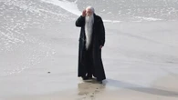 Las primeras imágenes de John Lithgow como Dumbledore desatan las teorías de los fans de 'Harry Potter'