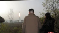 Kim Jong Un supervisa la prueba de un nuevo y potente motor para un misil balístico intercontinental